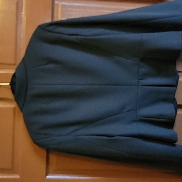 Loft-wool very light blk short blazer with peplum in back Size 12 NWT. - Picture 9 of 11